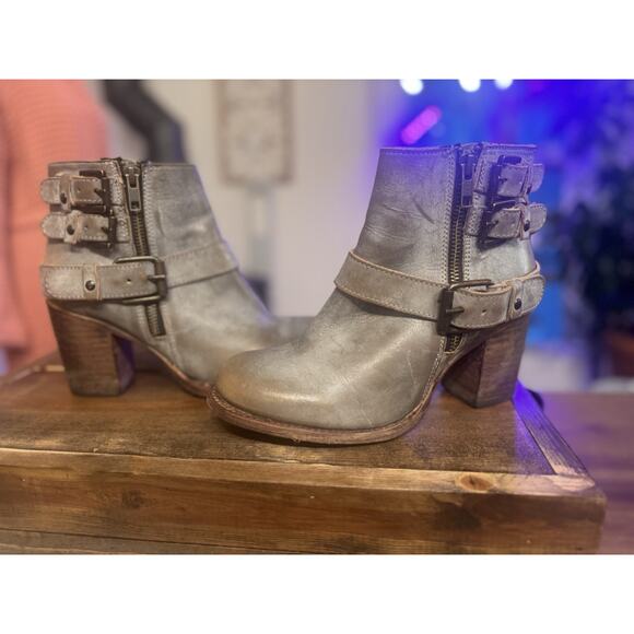 Freebird By Steven Bolo Distressed Gray Size 7- Amazing Shape - Picture 3 of 9